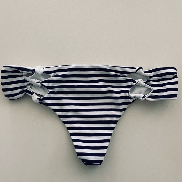 Bikini Bottoms Bianca Coletti 
Bianca Coletti shredded white and blue - Picture 6 of 8